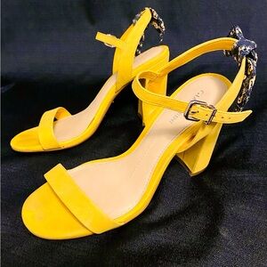 Gianni Bini Yellow Pumps